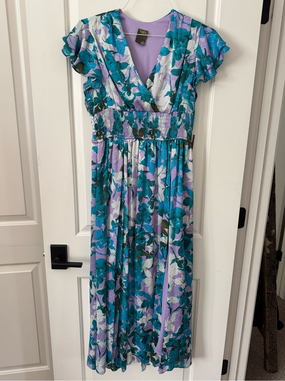NWT Taylor Lavender & Teal Floral V-Neck Dress